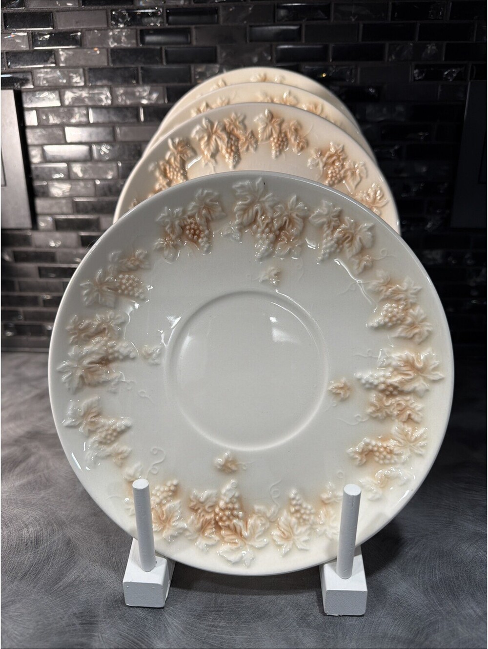 VTG Lefton China H5982 Bread Salad 8" Plate Saucer Raised Grapevine Lot of 4
